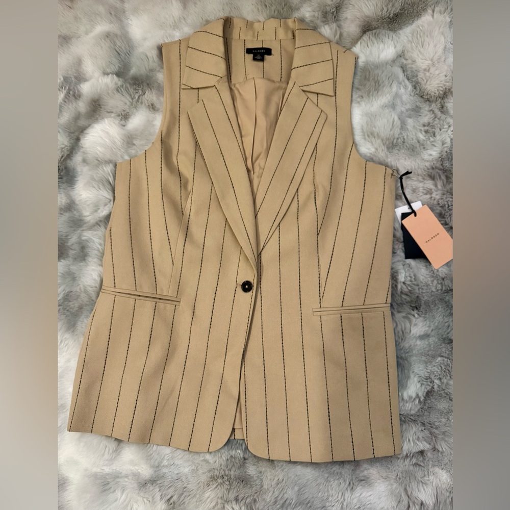 Halogen Black and Tan Vest